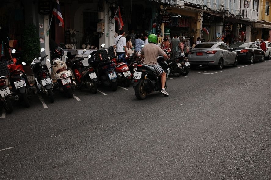 how to get to phuket old town